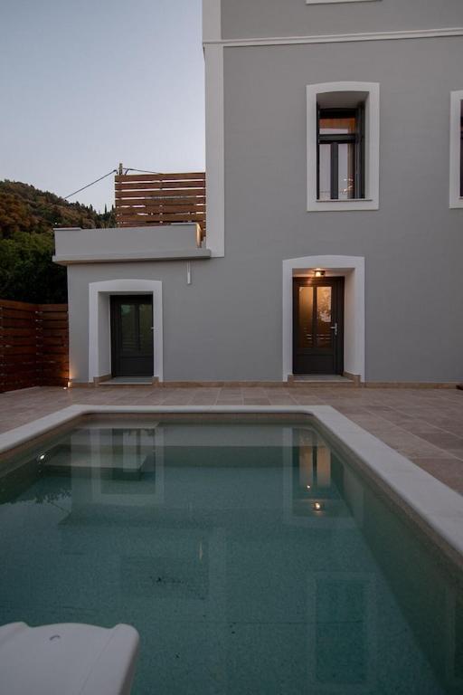 Villa Samos - Renovated Stone With Private Pool- 2 Min From The Sea!