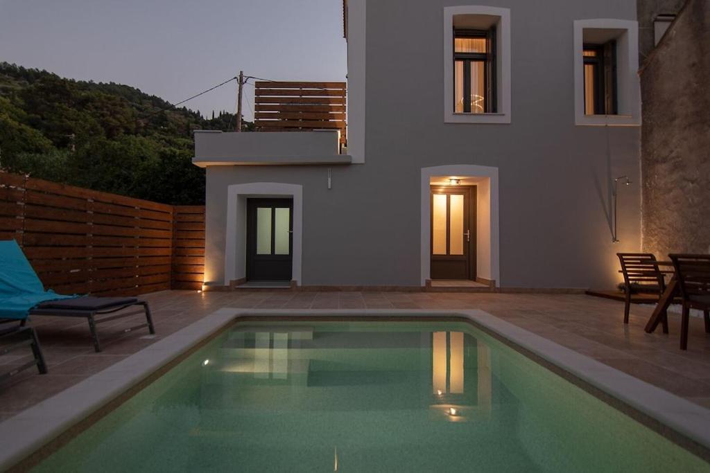 Villa Samos - Renovated Stone With Private Pool- 2 Min From The Sea! *