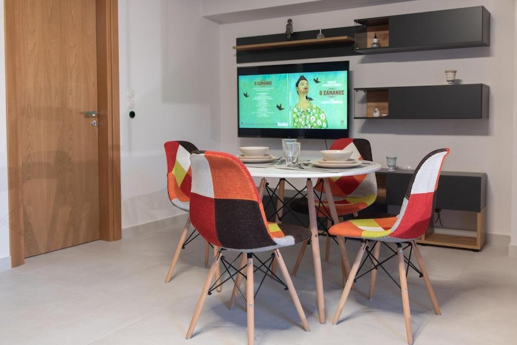 Villa Samos - Renovated Stone With Private Pool- 2 Min From The Sea! *