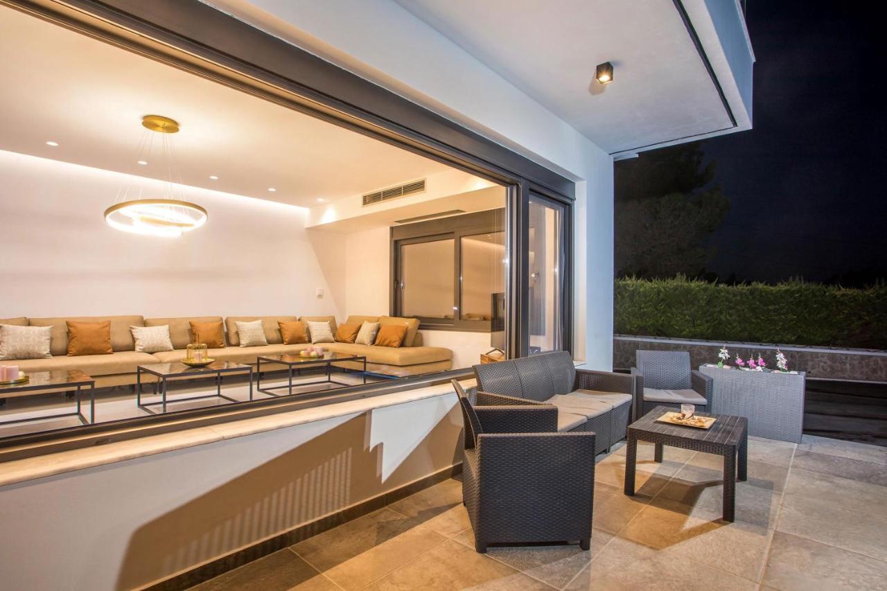 Villa Indira