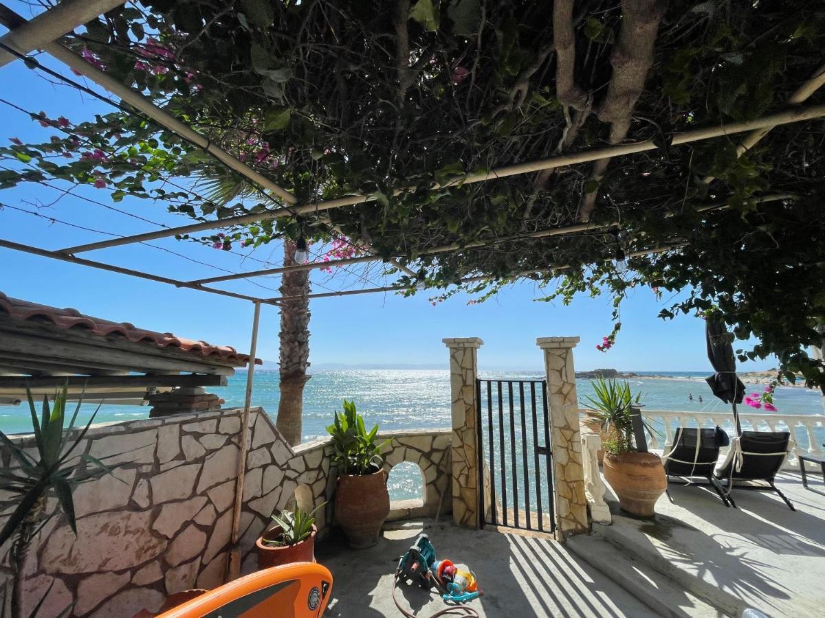 Country house Rena In Front Of The Sea Arkoudi