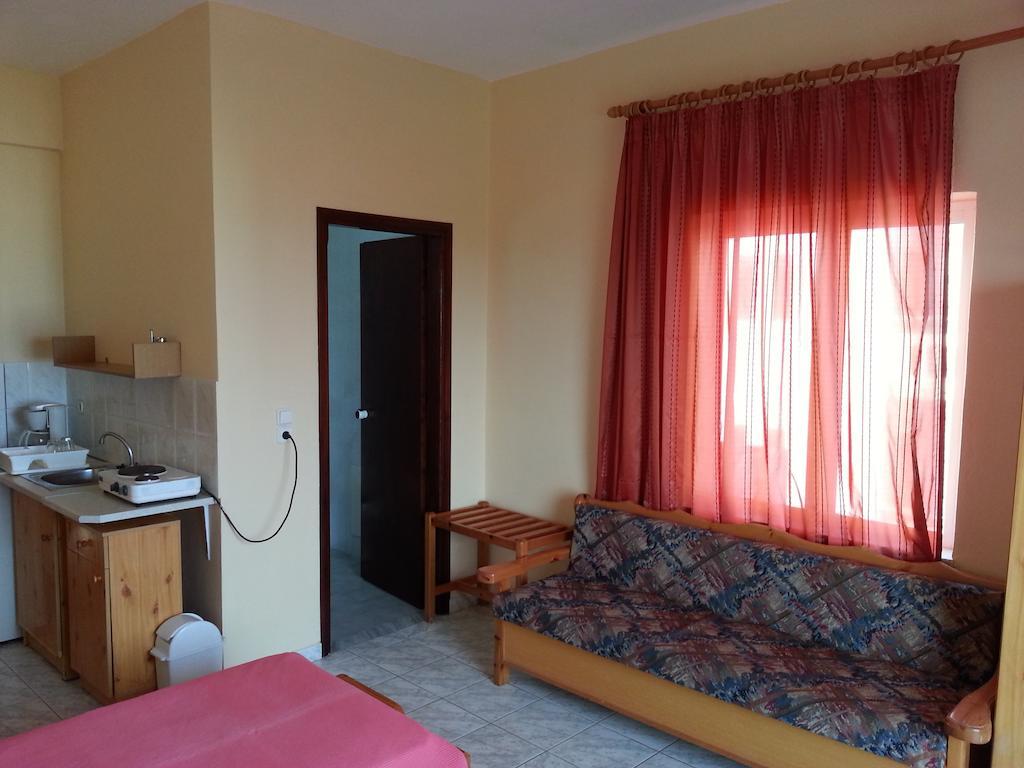 Studio Thodorou Agia Marina (Crete)