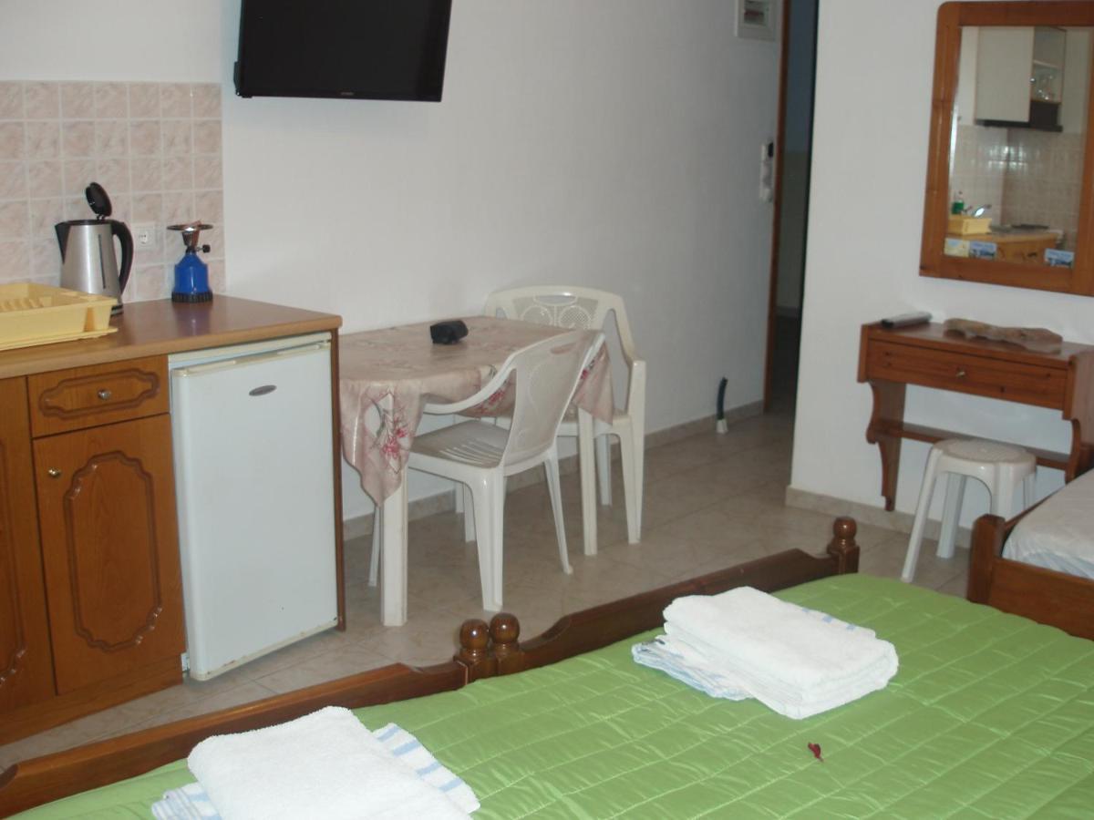 Hellen Megali Ammos (Skiathos)
