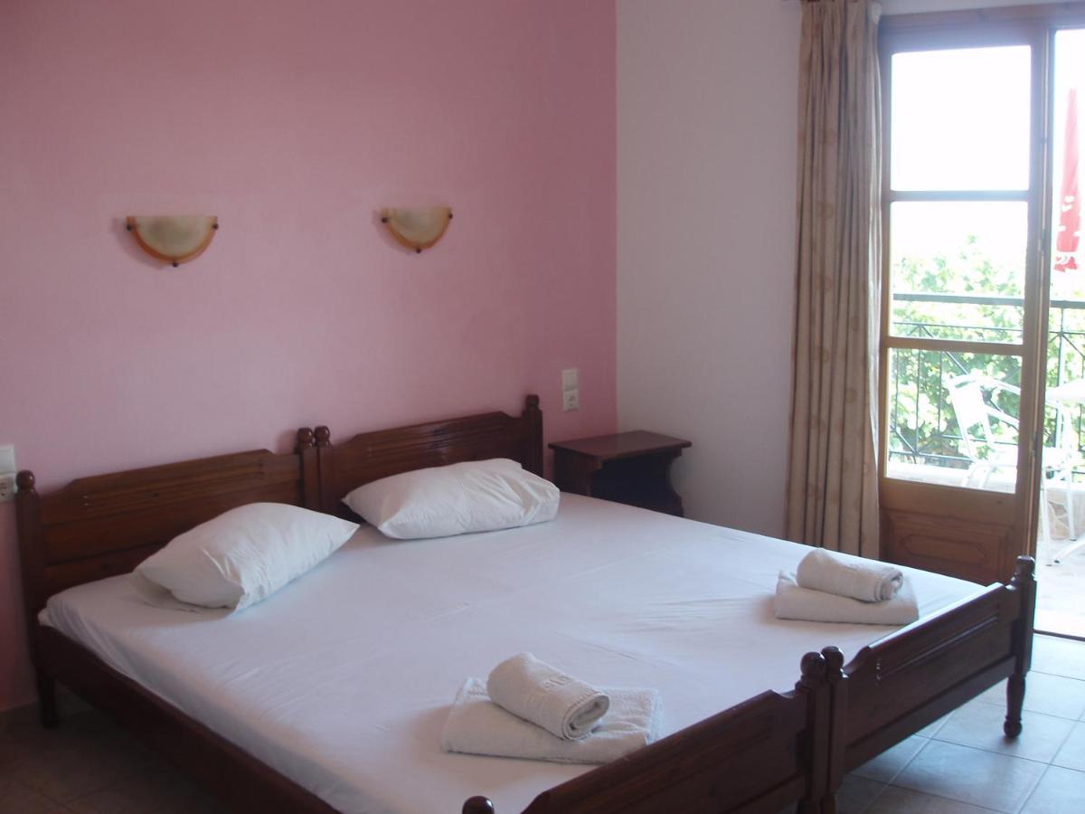 Hellen Megali Ammos (Skiathos)