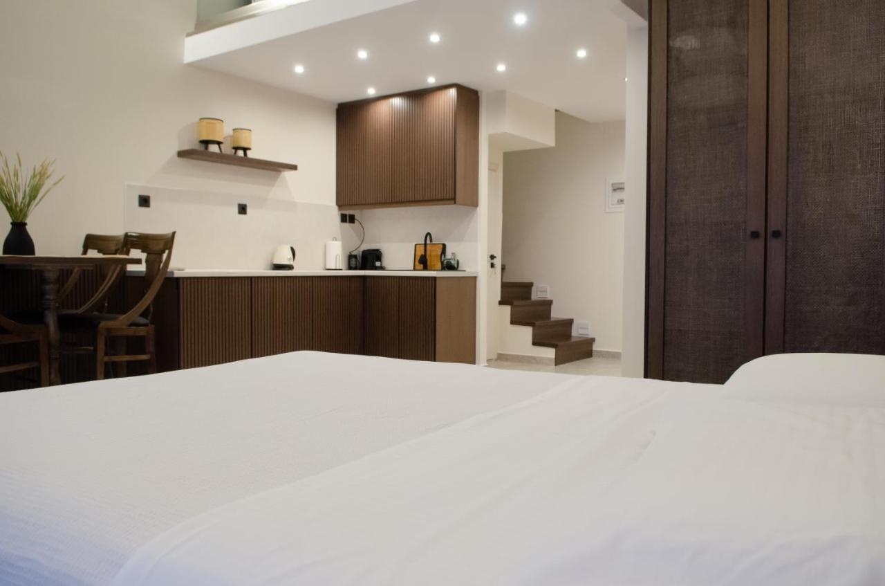 Leone Apartment
