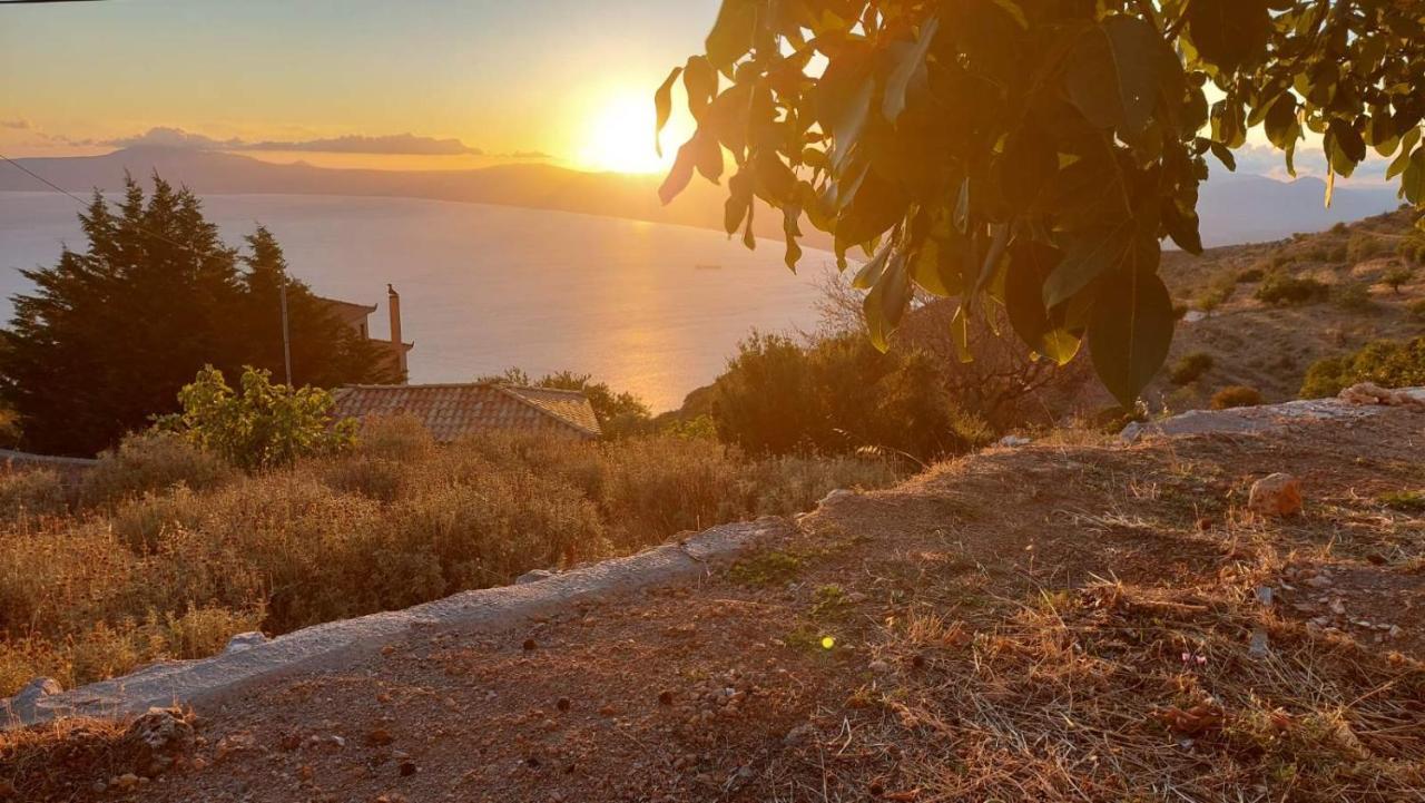 Demi ' S House : σπίτι στο βουνό με μαγευτική θέα! Apartment *