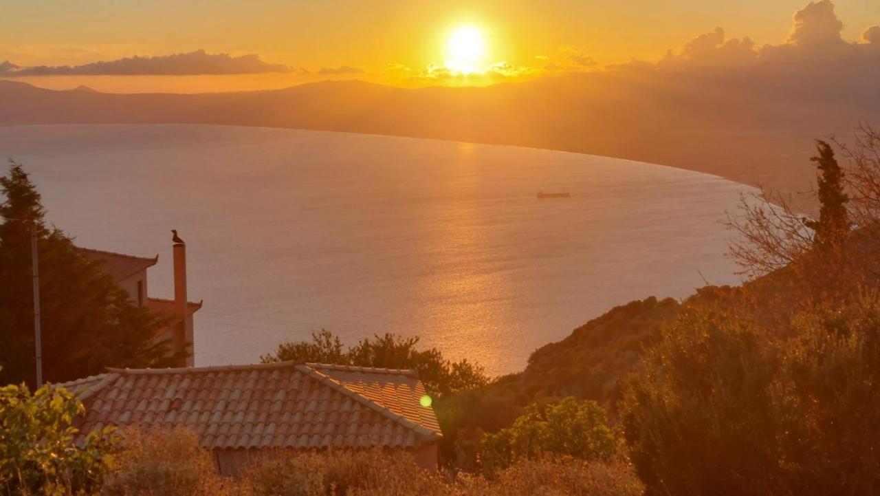 Demi ' S House : σπίτι στο βουνό με μαγευτική θέα! Kalamata