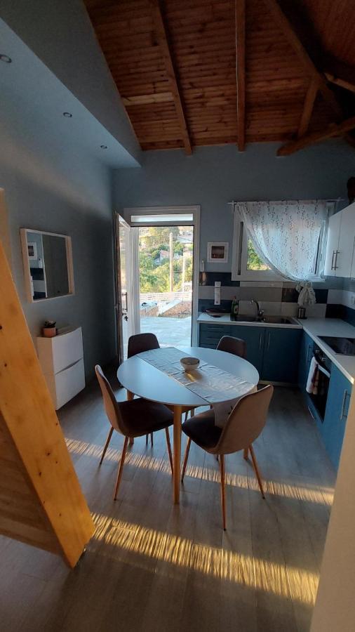 Apartment Demi ' S House : σπίτι στο βουνό με μαγευτική θέα! Kalamata