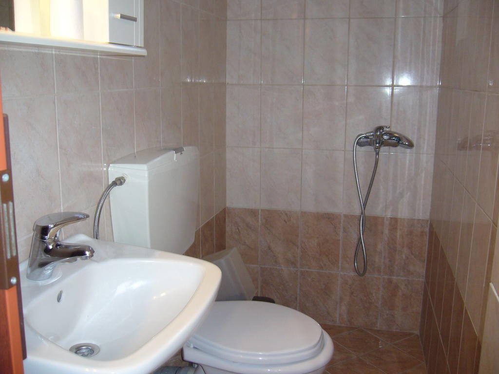 Apartment Mathios House *