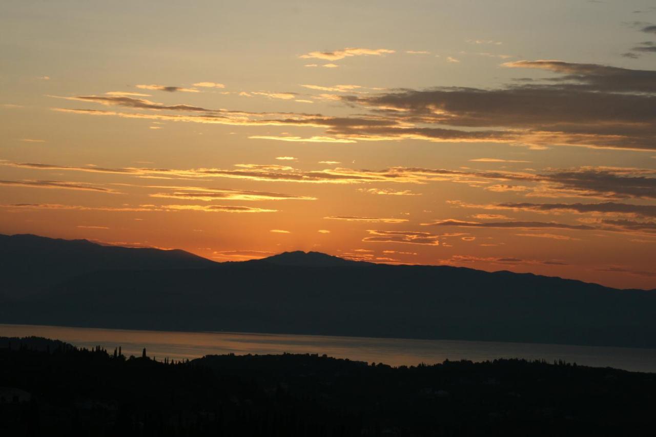 Corfu Quality Suite, Tranquility, Mountain & Sea Views * Agios Gordios (Corfu)