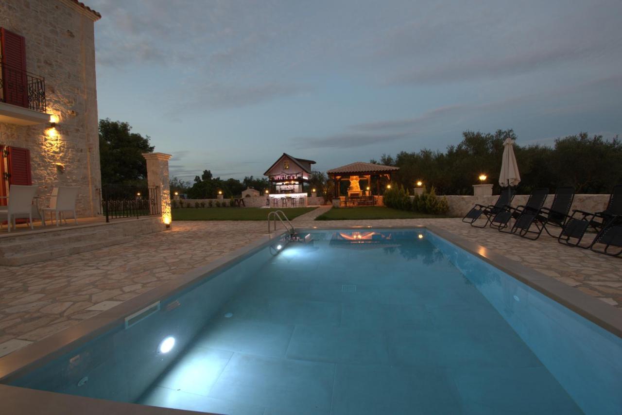 Villa Agro Art Boutique & Luxury - Two Art With Pools, Unique Decors, And A Treehouse Option *