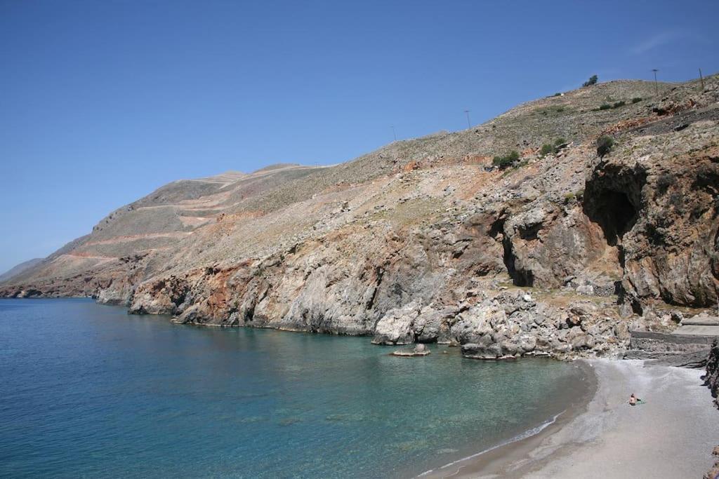 On The * Khora Sfakion