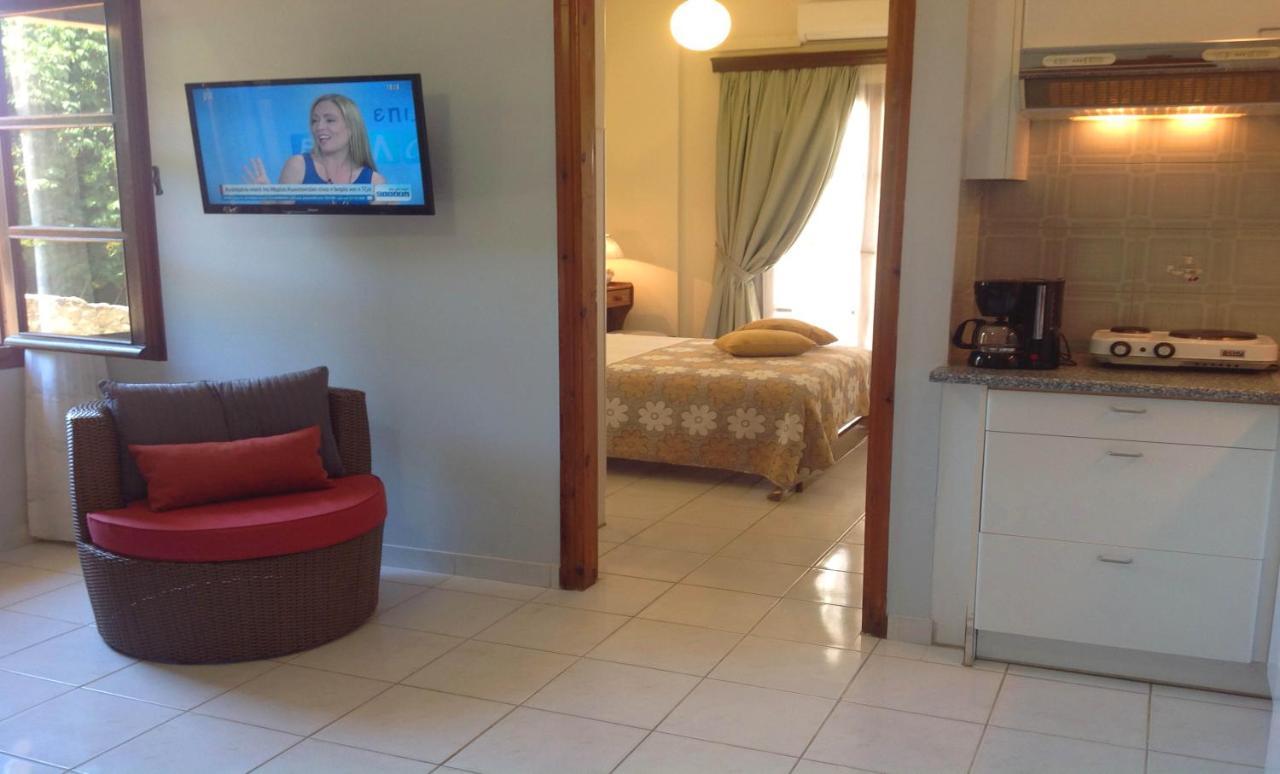 Asterias Studios & Apartment *