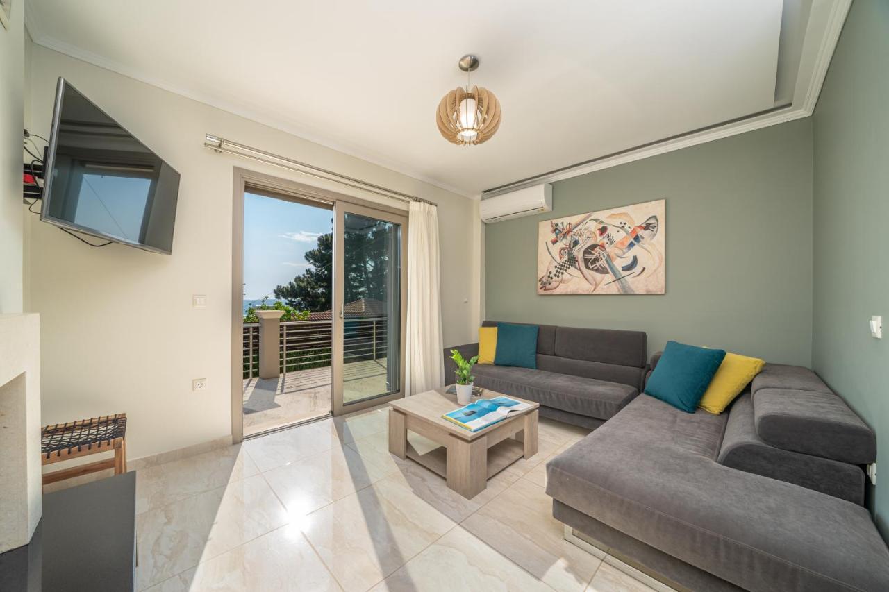 Lourdas Bay View Holiday home *