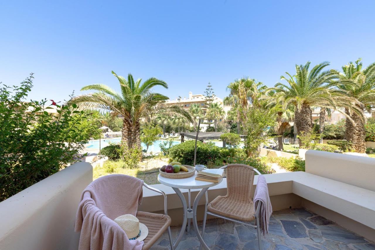 Giannoulis - Santa Marina 4*