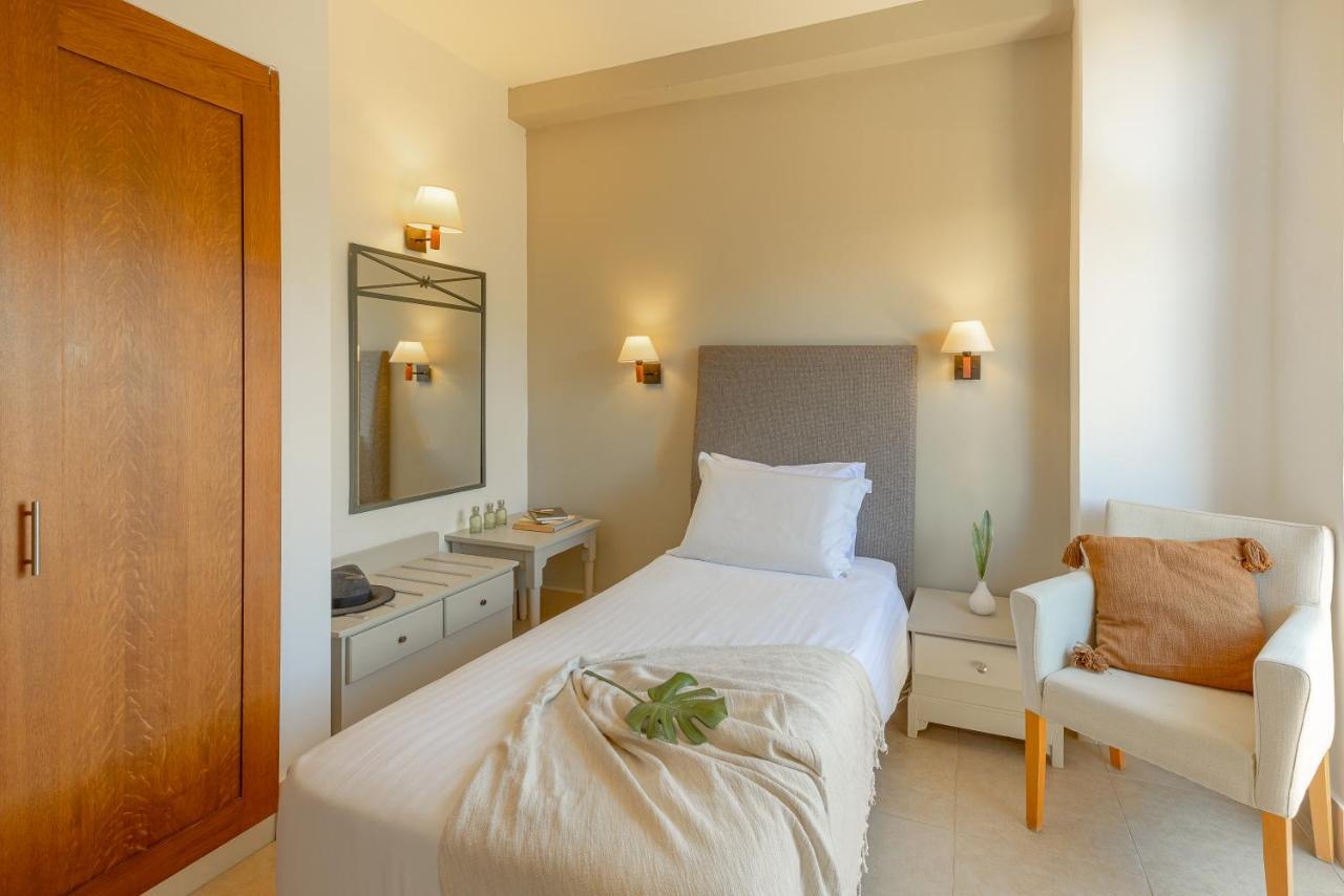 Resort Giannoulis - Santa Marina Agia Marina (Crete)