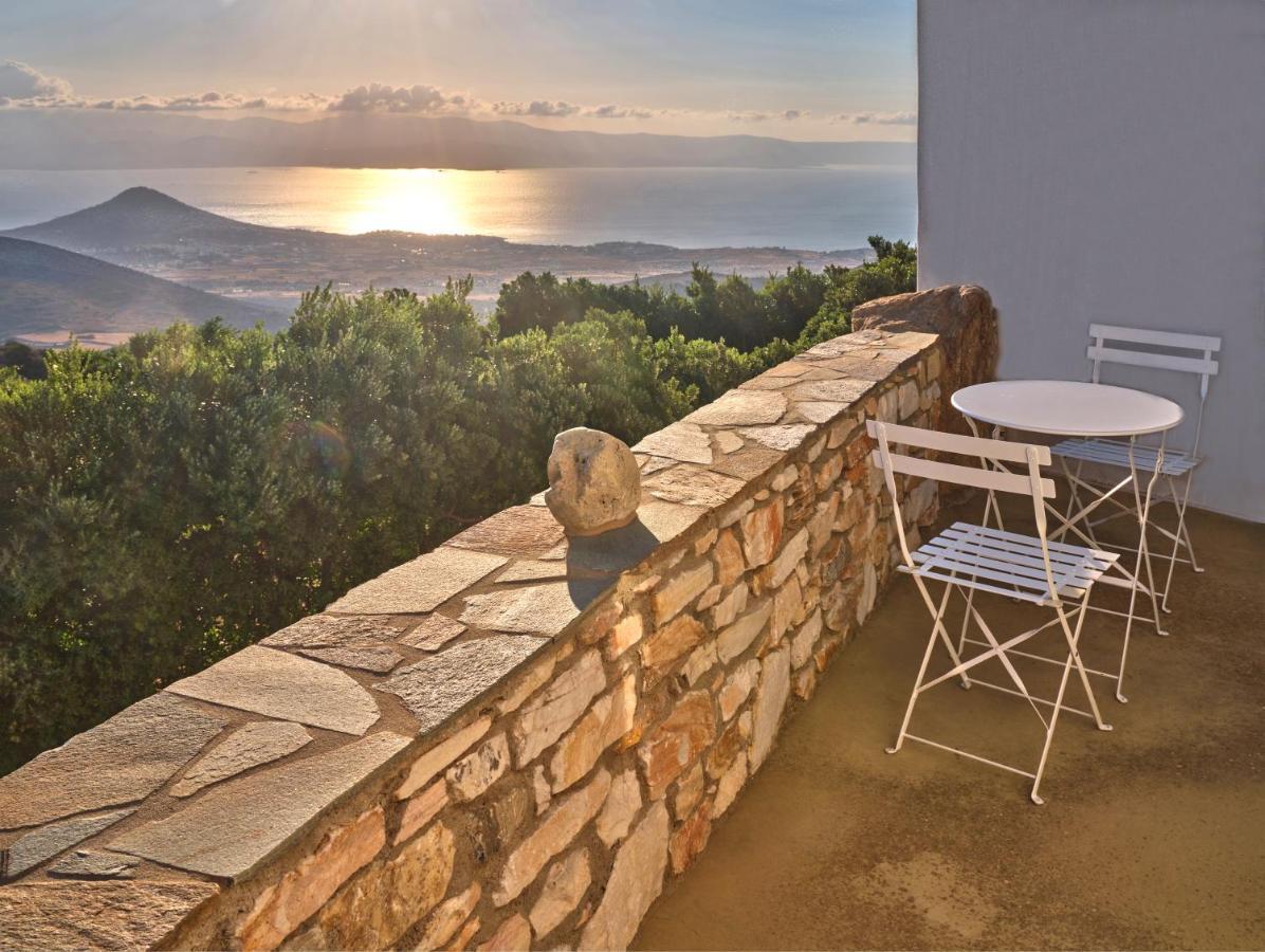 Stella, Lefkes Paros *