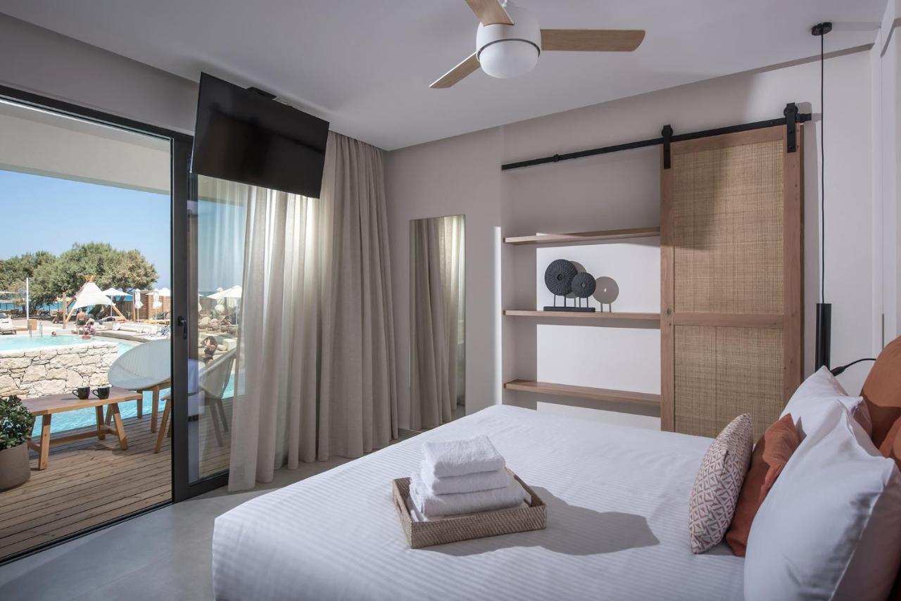Hotel Enorme Teatro