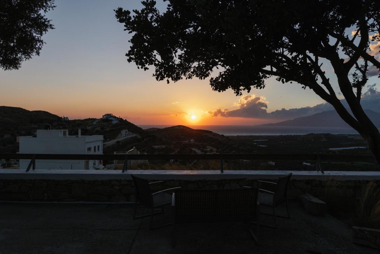 Guest house Ovgora - Aretousa Sea View Room, Village Kamilari