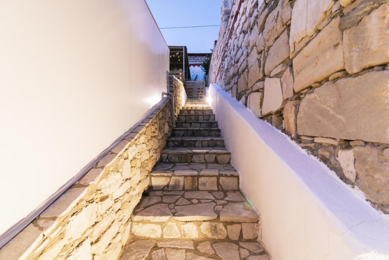 Ovgora - Aretousa Sea View Room, Village Guest house Kamilari