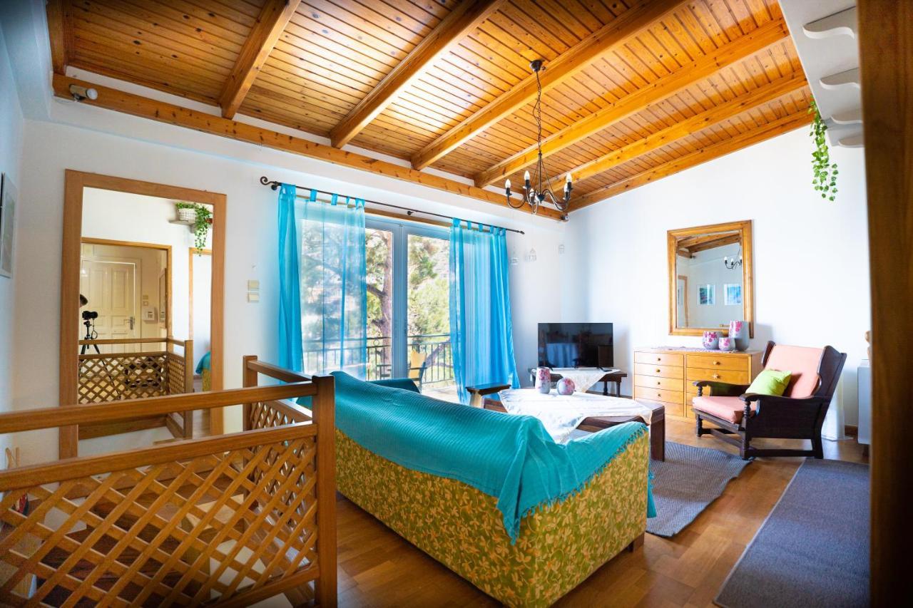 Chrysi's House φιλόξενο, άνετο και με υπέροχη θέα. * Myrties