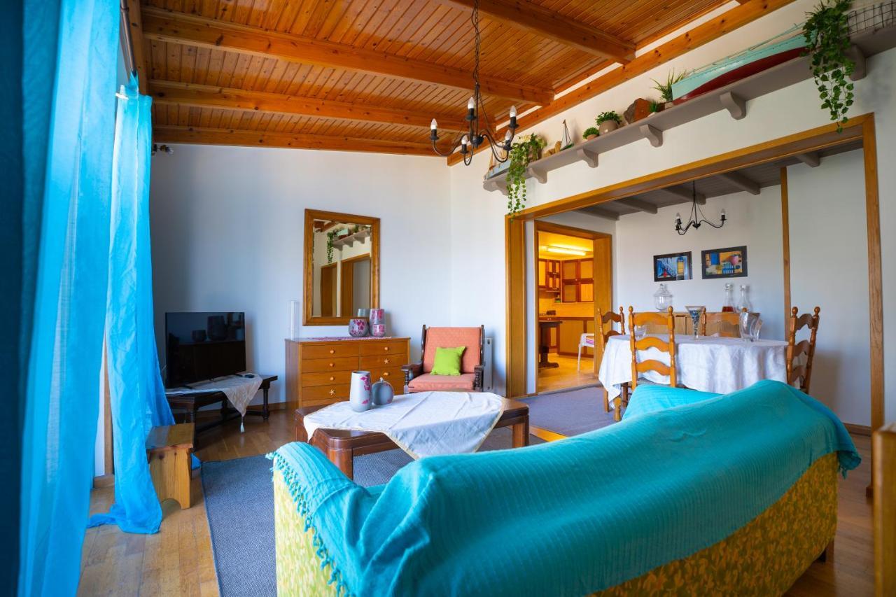 Holiday home Chrysi's House φιλόξενο, άνετο και με υπέροχη θέα. Myrties