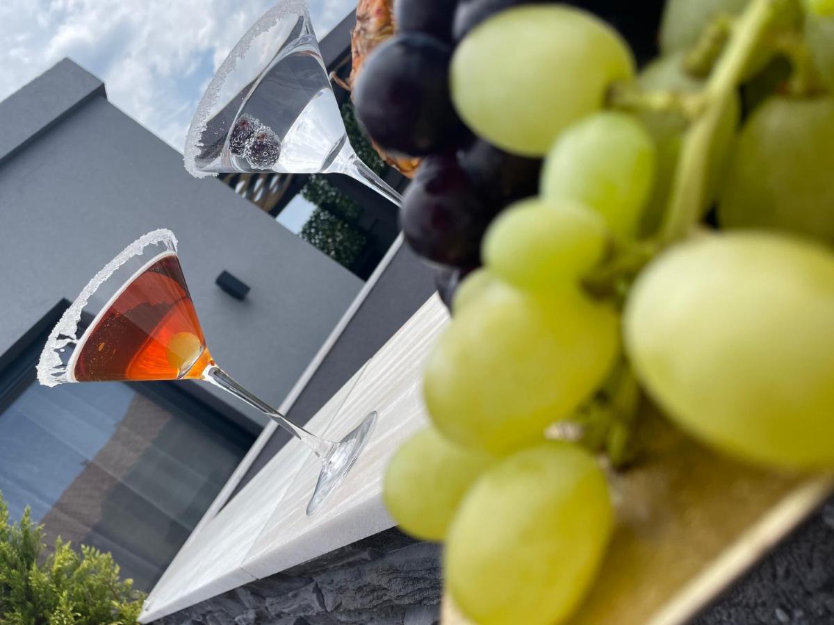 Aparthotel Luxsuites Ofrinion