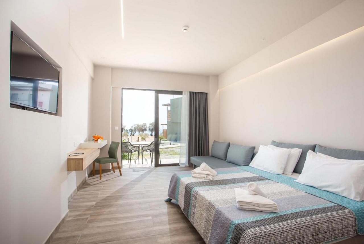 Ampelia Seaside 4*