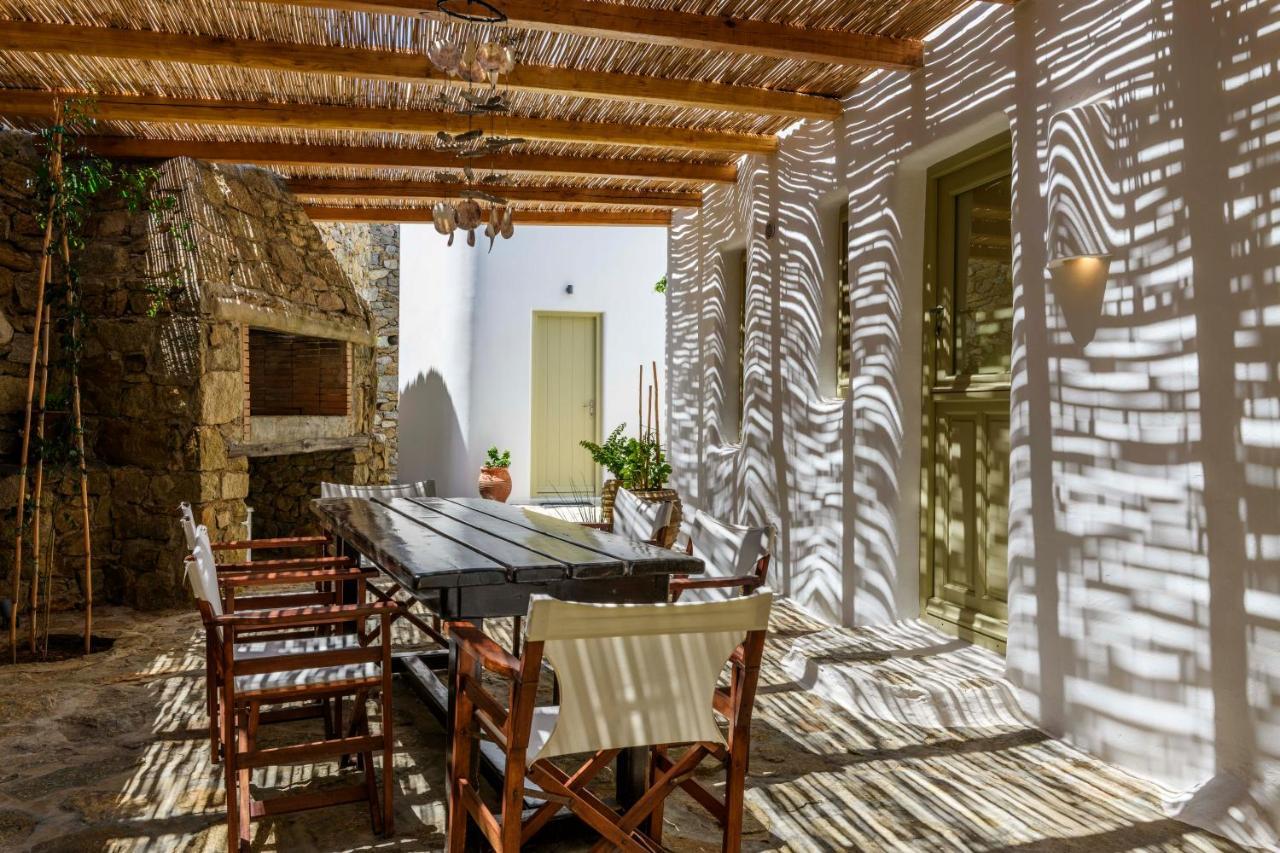Isabella Family Close To The Villa