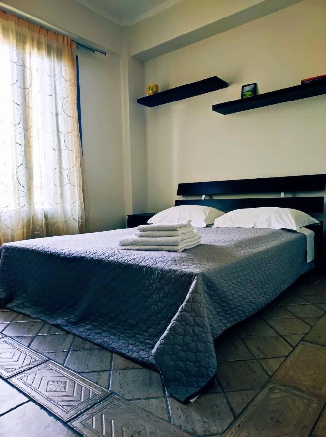 3bd In The Center - Self Check In * Patras