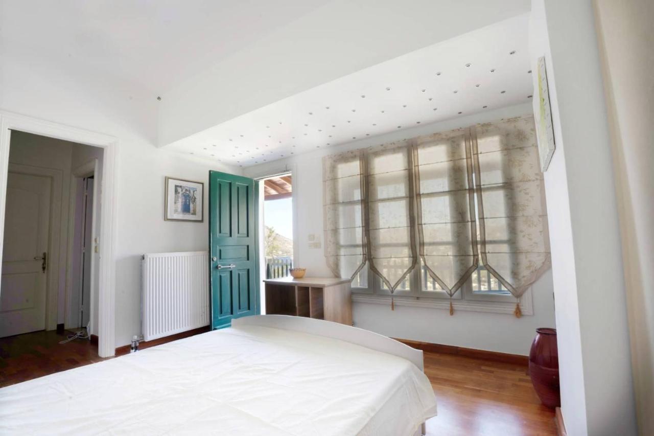 Chrysi's House φιλόξενο, άνετο και με υπέροχη θέα. Holiday home Myrties