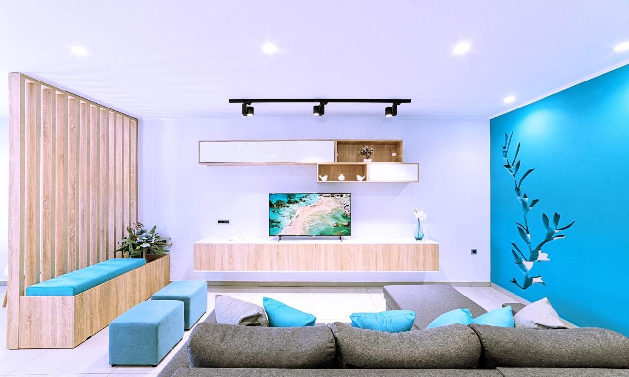 Stavento Luxury Private Pool Apartment *