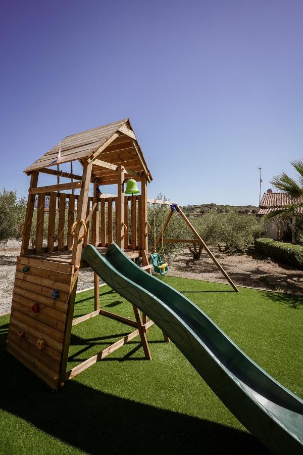 Lefkothea With Large Private Pool Villa Adelianos Kampos
