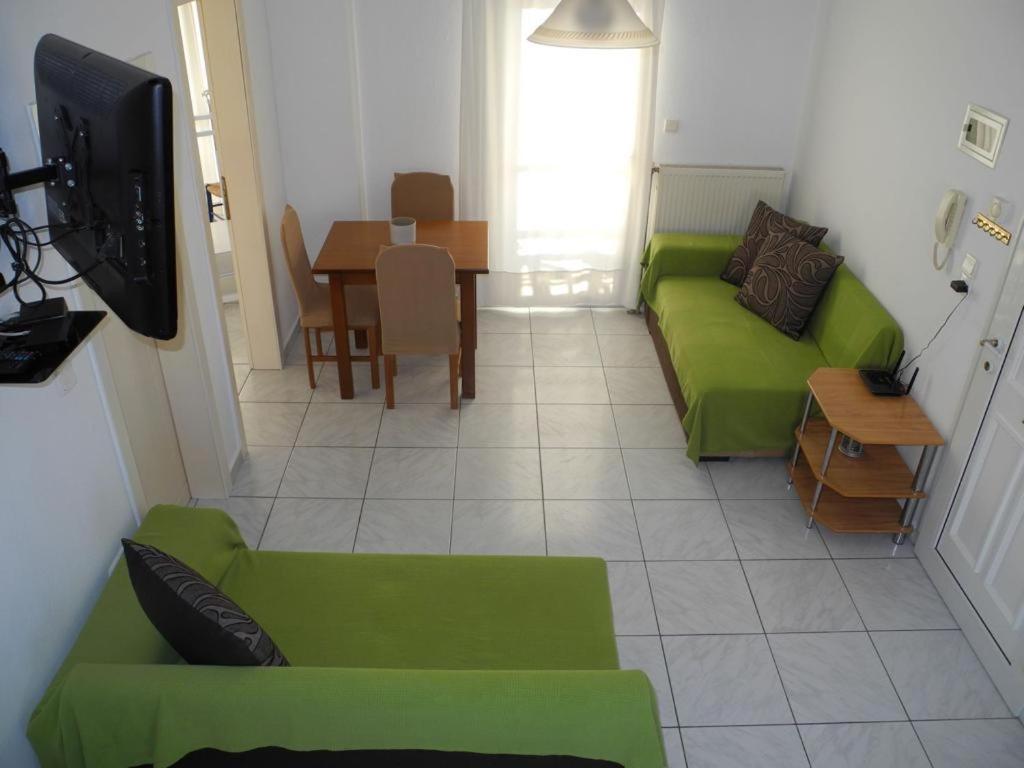 Vassilikos Apartment *