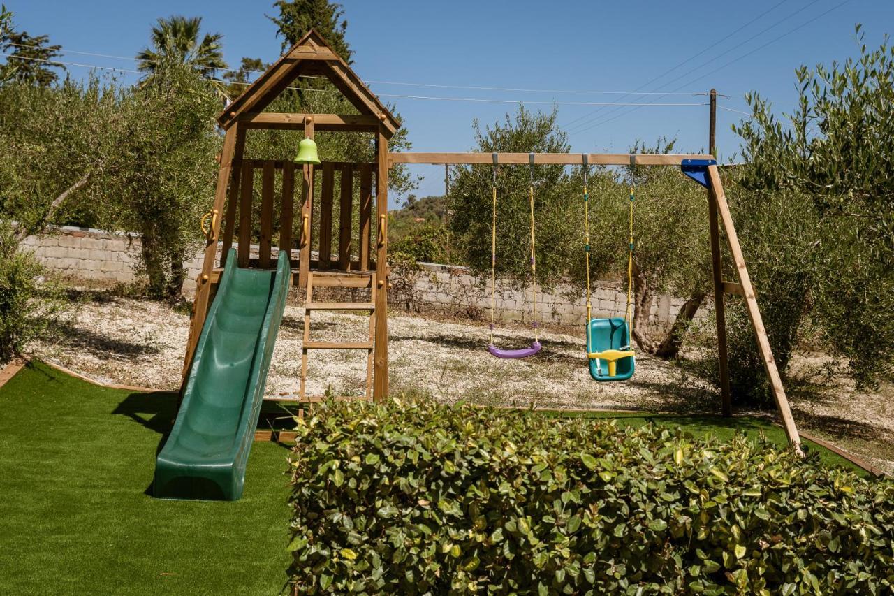 Lefkothea With Large Pool, Bbq & Playground *
