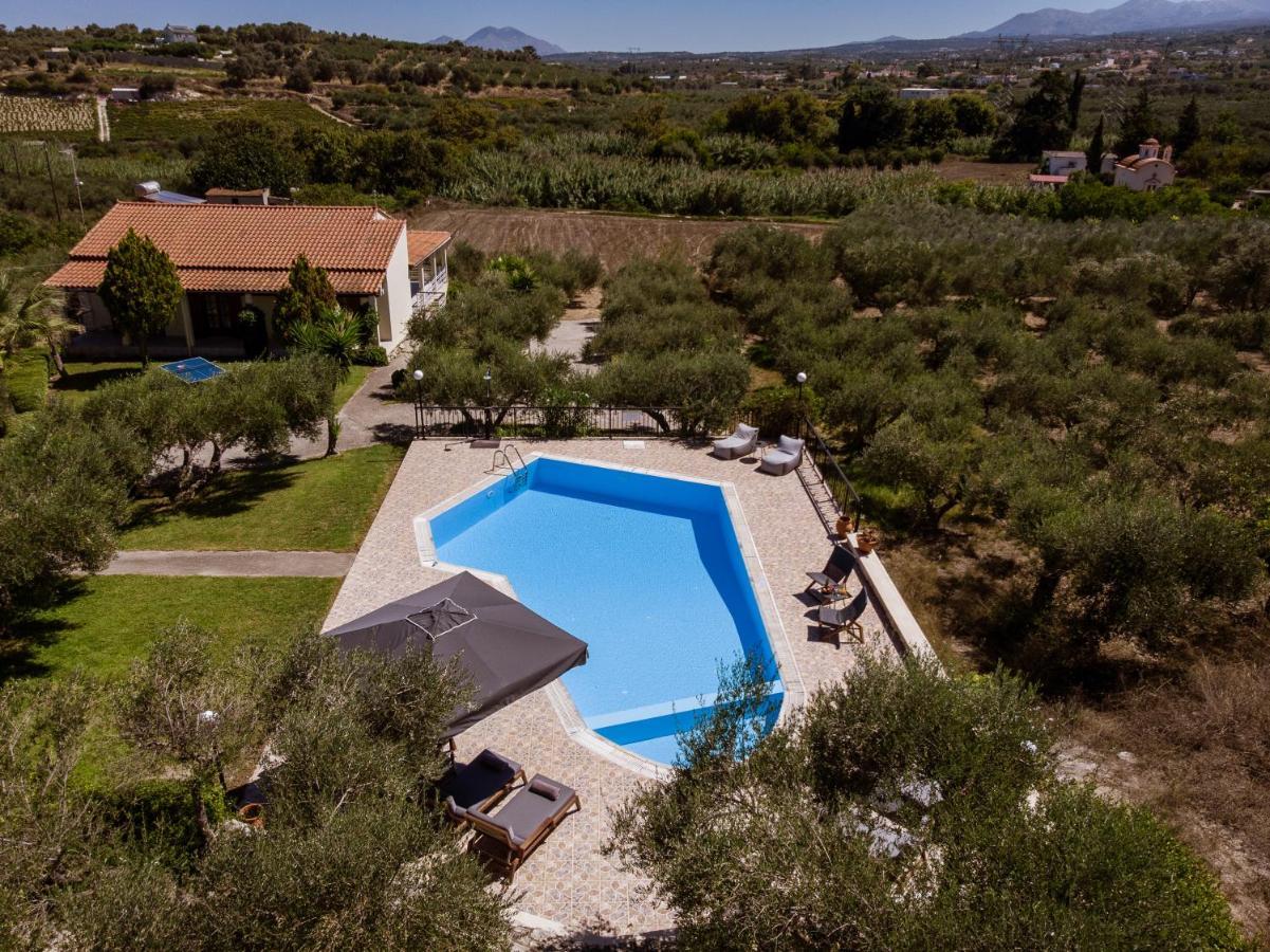 Lefkothea With Large Private Pool