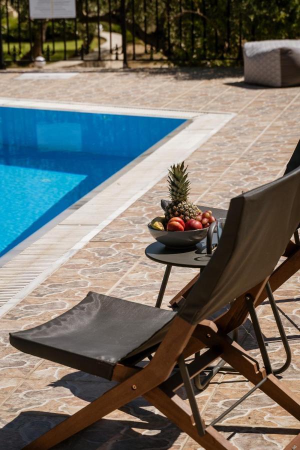 Lefkothea With Large Pool, Bbq & Playground * Adelianos Kampos
