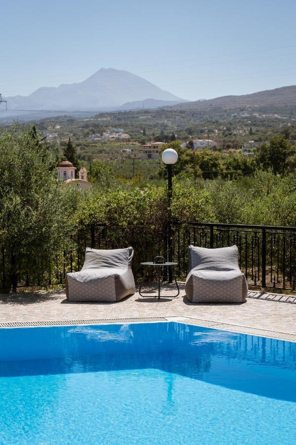 Villa Lefkothea With Large Private Pool Adelianos Kampos