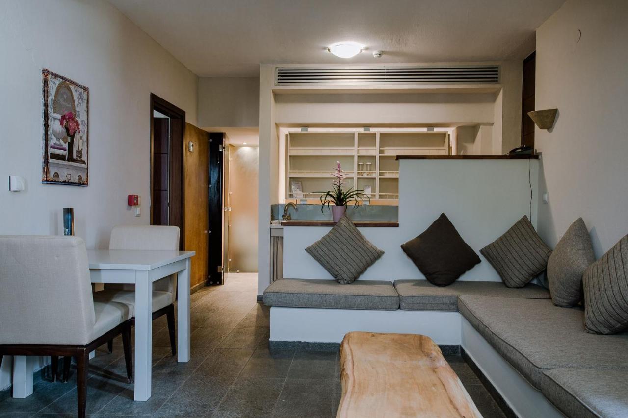 12 Months & Hotel Tsagarada