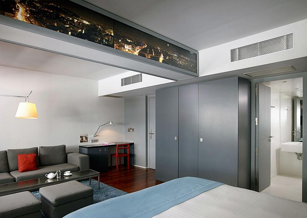 Periscope Hotel 4*