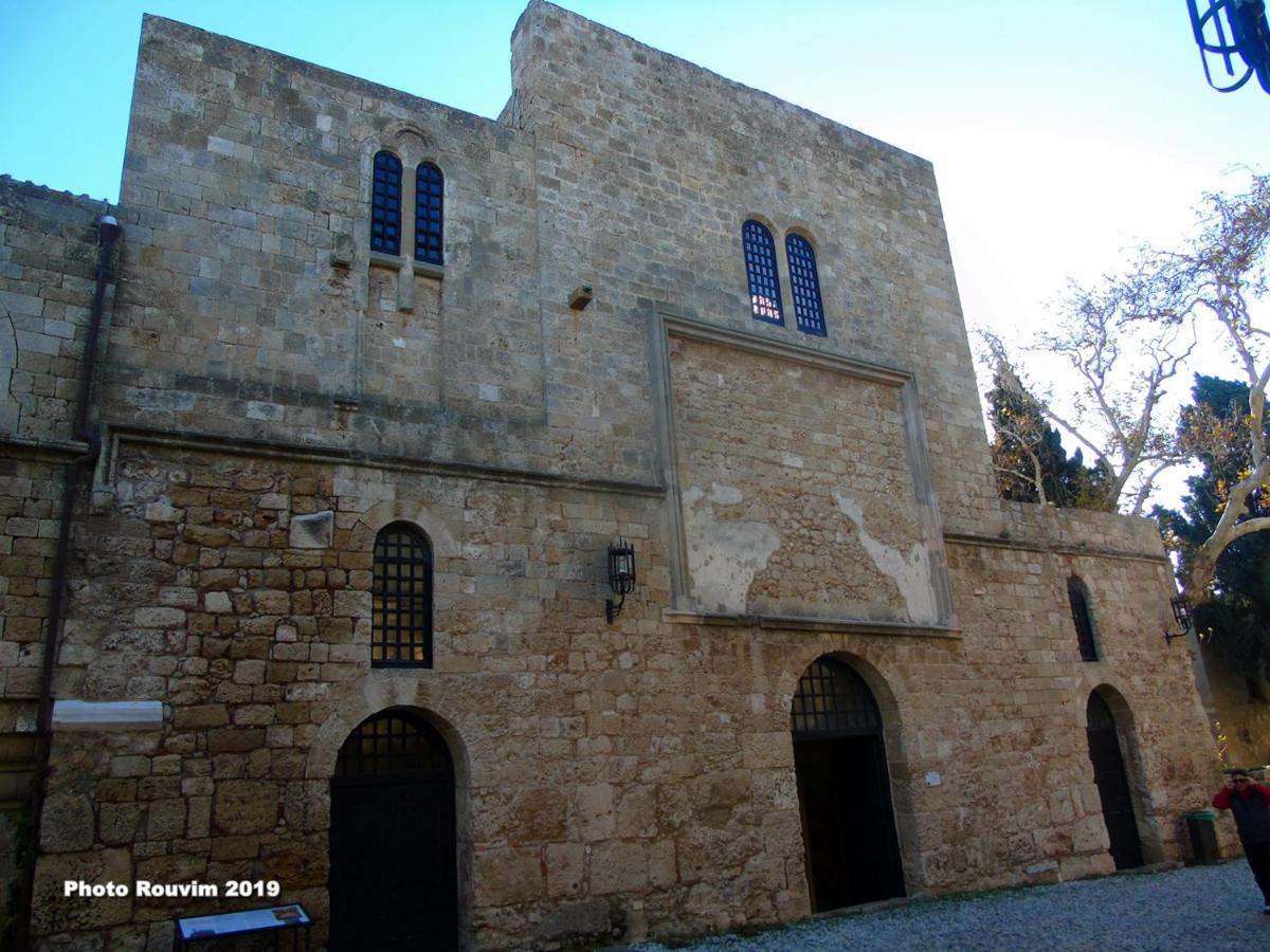 Inn Star Sianna Village To Let *