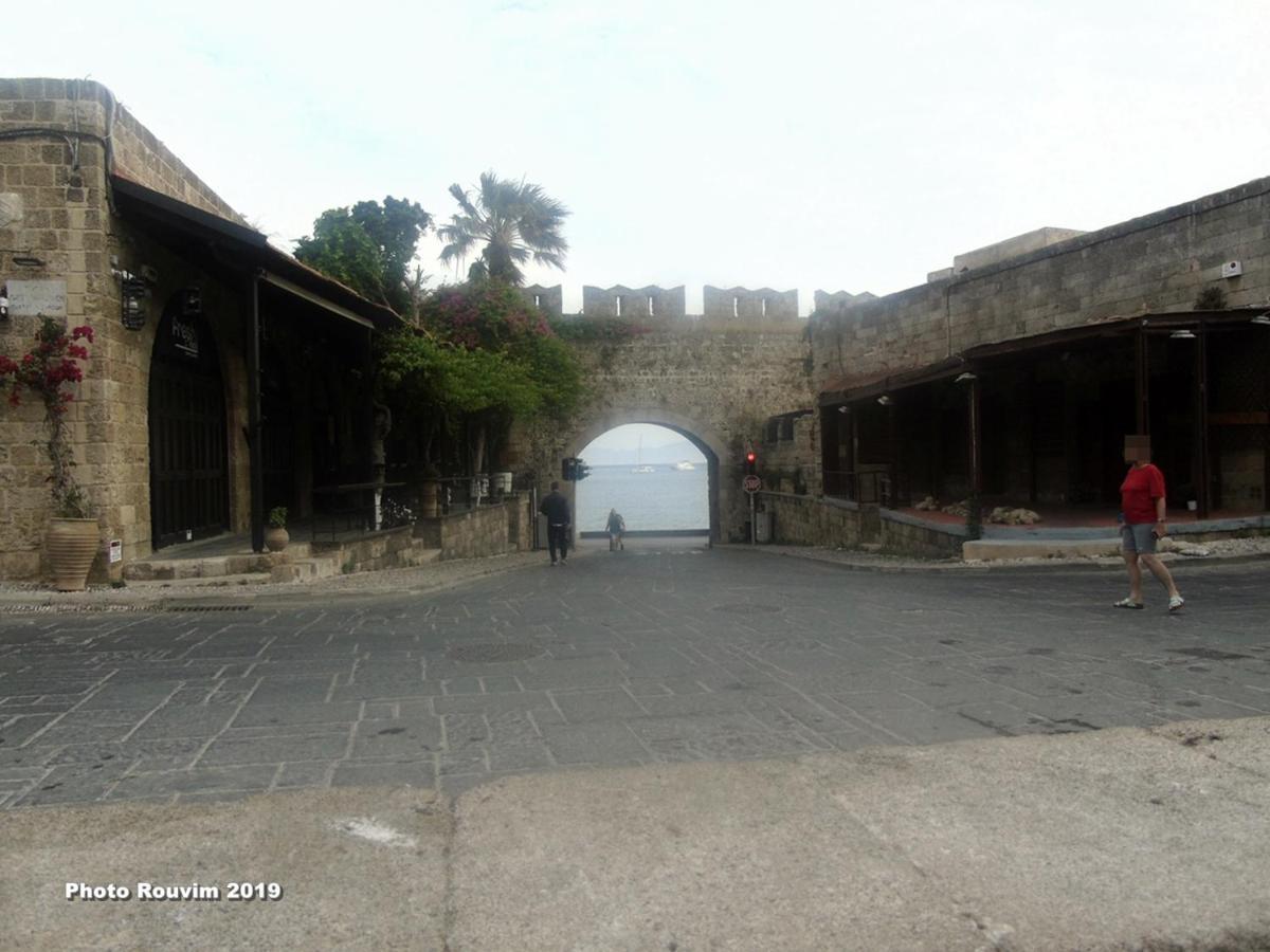 Star Sianna Village To Let Inn