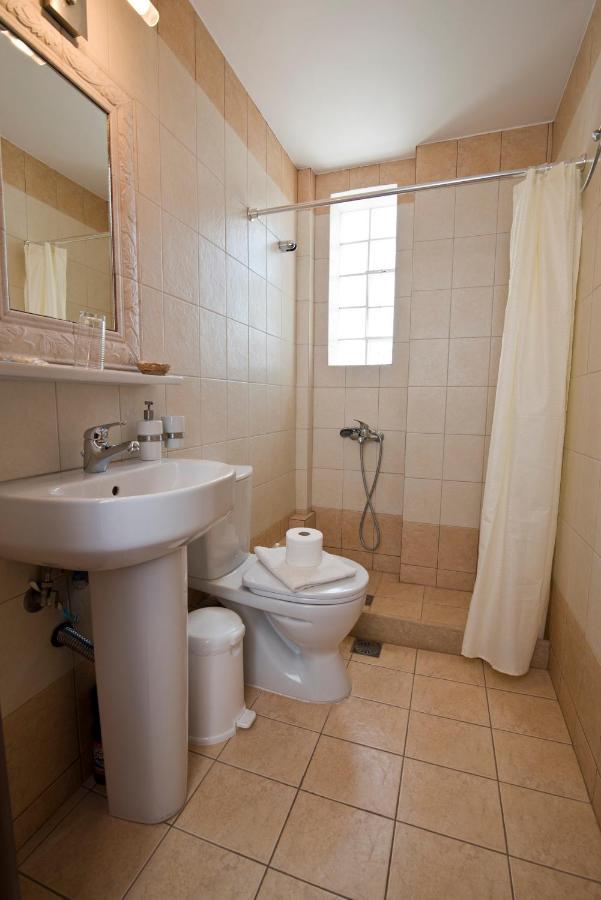Aparthotel Iliolousta *
