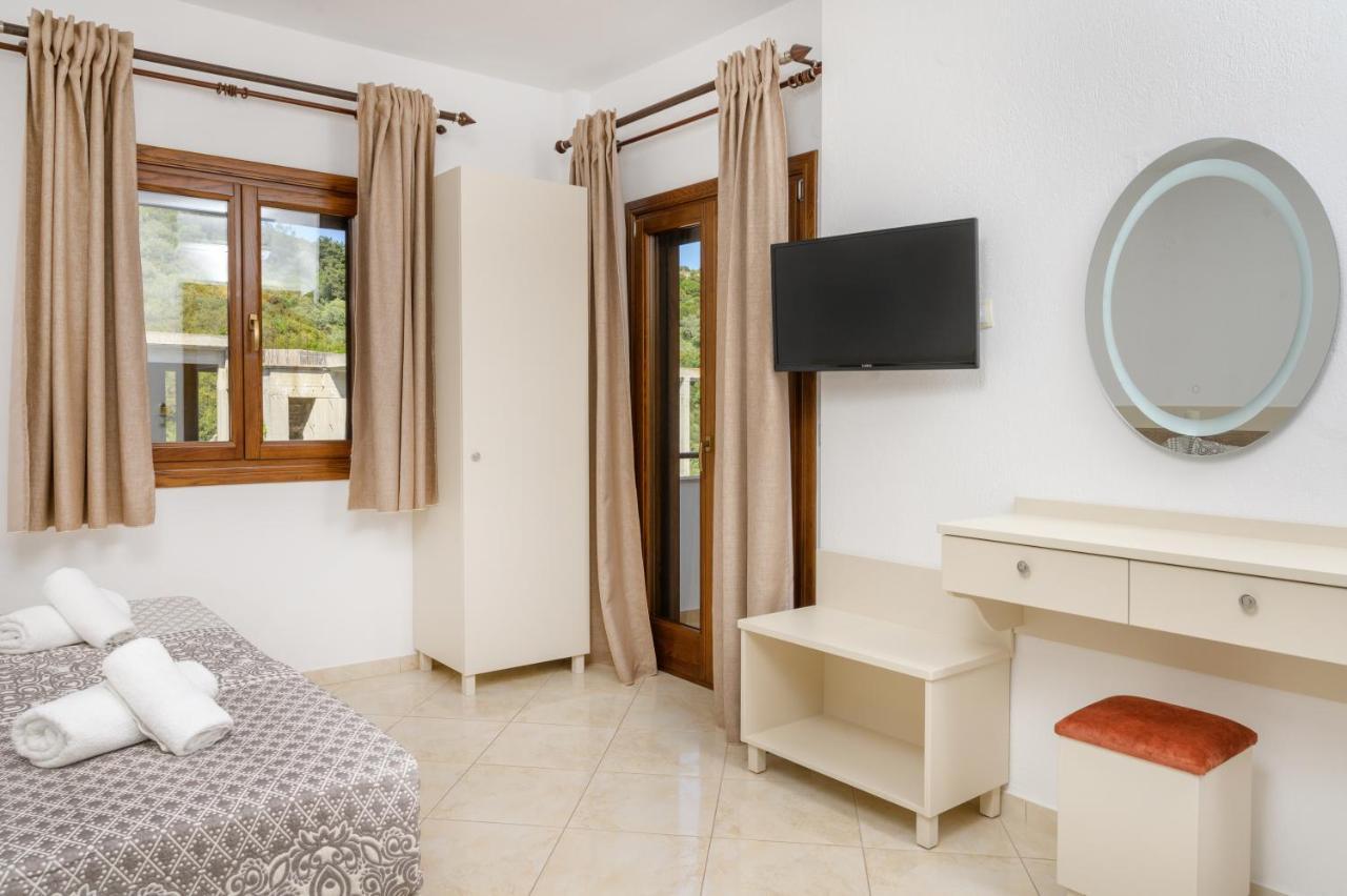 Stelios Inn *