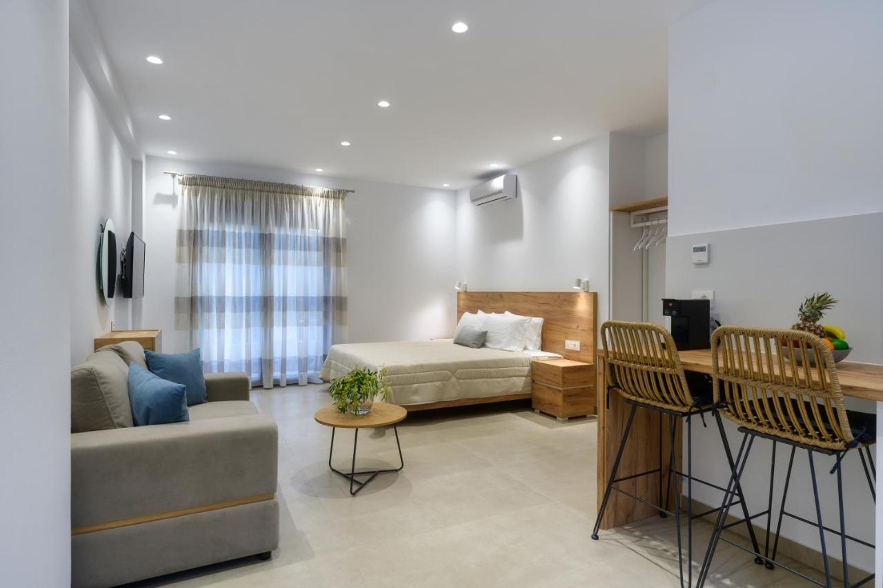 Of Happiness Aparthotel *
