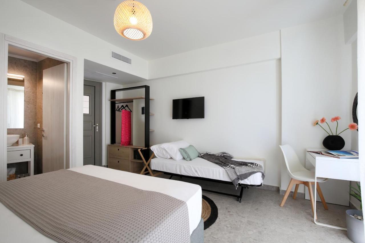Aparthotel Almyra Seafront