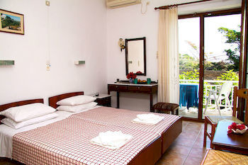 Artemon Hotel 3*