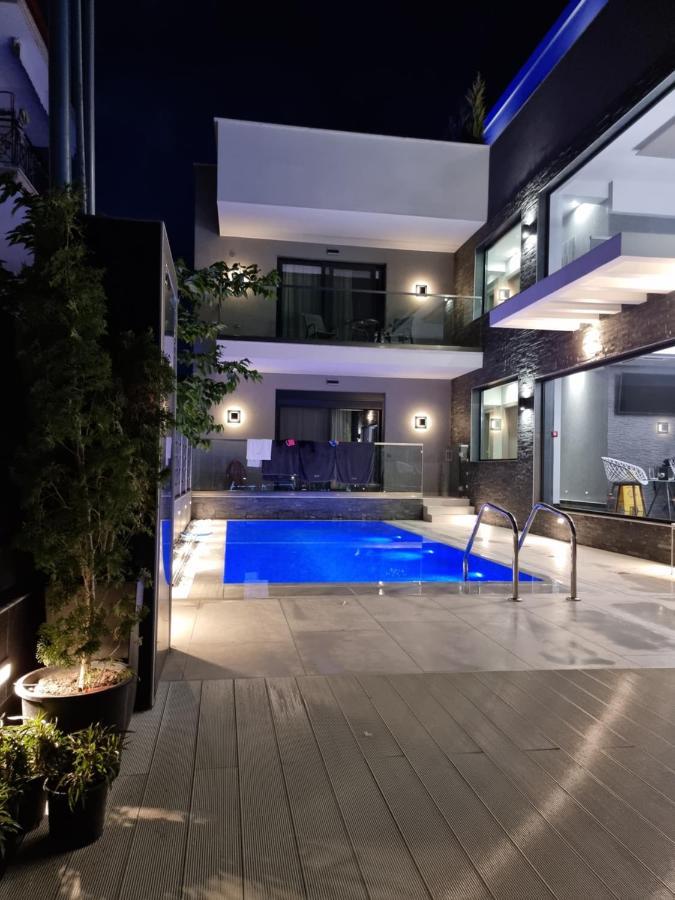 Luxsuites *