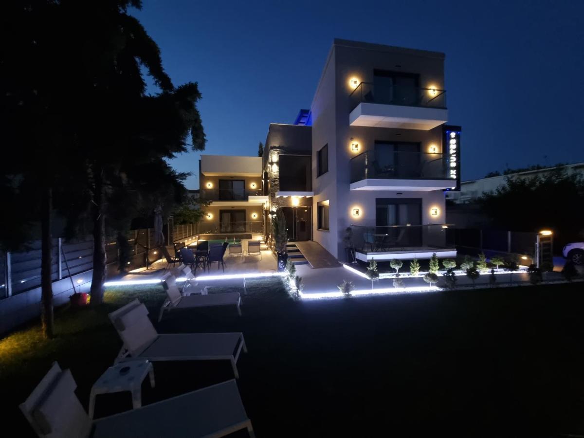 Luxsuites Aparthotel