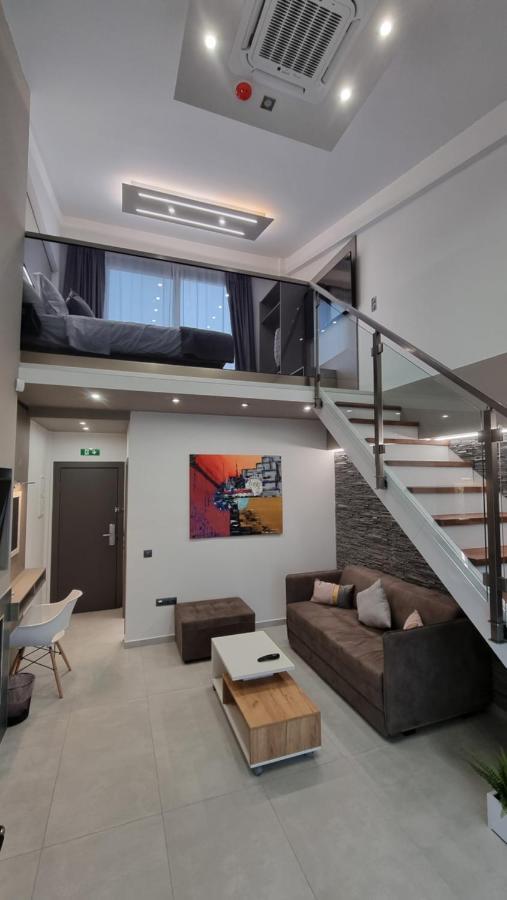 Luxsuites Ofrinion